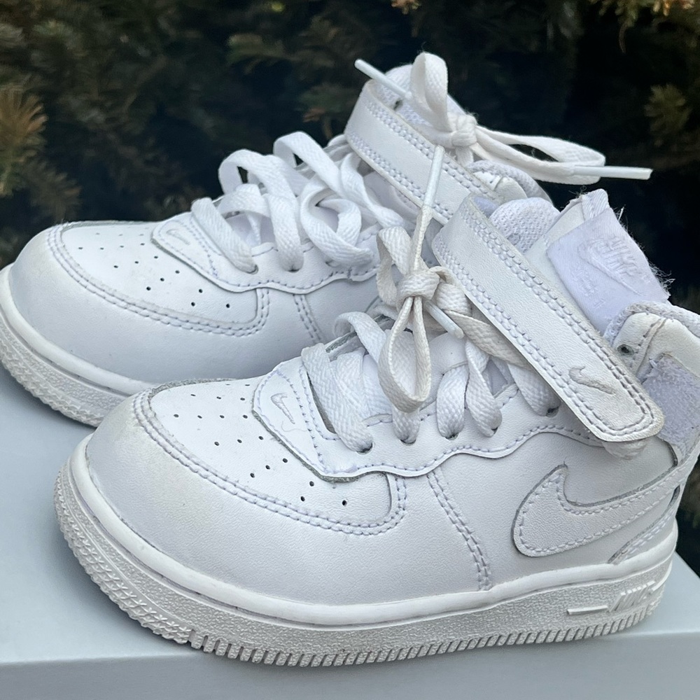 Nike Air Force mids 8c, used